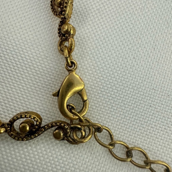 Vintage Avon Jewelry Set - Picture 8 of 9